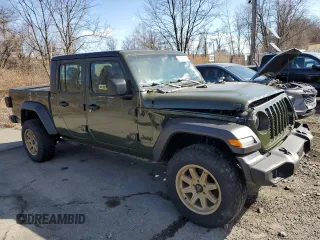 2022 Jeep Gladiator Texas Trail with VIN 1C6HJTAG1NL128872, listed as a Copart auction lot 47757625 with 33,410 mi miles and Salvage title. Bid and sale history available at DreamBid. Image 4.