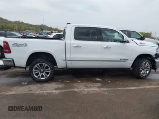 2022 Ram 1500 Limited z VIN 1C6SRFHT6NN446901, wystawiony jako IAAI lot #42042634 z przebiegiem 46 809 mil mil oraz . Historia ofert i sprzedaży dostępna na DreamBid. Obrazek 14.