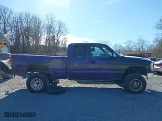 1999 Chevrolet Silverado 1500 LT with VIN 1GCEK19T8XE119804, listed as a IAAI auction lot 41624276 with 274,550 mi miles. Bid and sale history available at carsss.com. Image 14.