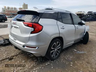 2018 GMC Terrain Denali z VIN 3GKALSEXXJL288082, wystawiony jako Copart lot #61041215 z przebiegiem 69 435 mil mil oraz Szkoda całkowita • Salvage title. Historia ofert i sprzedaży dostępna na DreamBid. Obrazek 3.