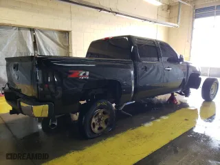 2009 Chevrolet Silverado 1500 LTZ with VIN 3GCEK33M49G226924, listed as a Copart auction lot 50419825 with 196,549 mi miles and Clean Title. Bid and sale history available at carsss.com. Image 3.