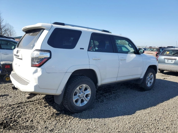 2019 Toyota 4Runner SR5 with VIN JTEBU5JR6K5677837, listed as a Copart auction lot 46954615 with 87,343 mi miles and Salvage Title. Bid and sale history available at carsss.com. Image 3.