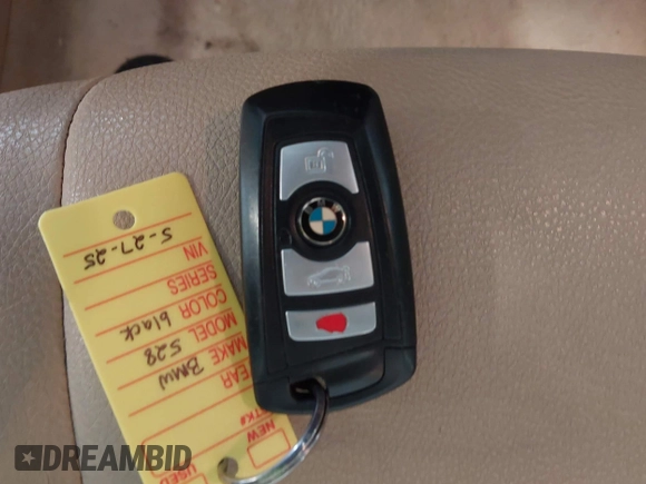 2015 BMW 5 Series 528i с VIN WBA5A5C59FD514631, выставлен на аукционе IAAI как лот 42379425 с пробегом 189 327 миль миль и . История ставок и продаж доступна на DreamBid. Изображение 11.