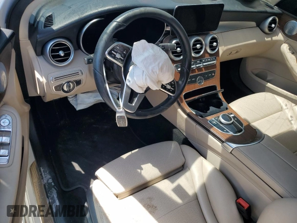 2021 Mercedes-Benz C 300 z VIN W1KWF8DB0MR652112, wystawiony jako Copart lot #52832335 z przebiegiem Nie podano mil oraz Nie do naprawy • Non repairable. Historia ofert i sprzedaży dostępna na DreamBid. Obrazek 8.