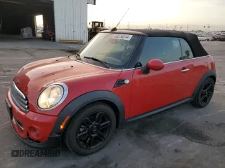 2015 MINI Convertible with VIN WMWZN3C59FT862963, listed as a Copart auction lot 86016514 with 96,493 mi miles and Salvage title. Bid and sale history available at DreamBid. Image 1.