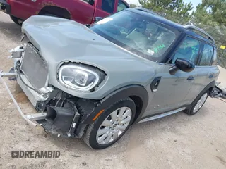 2022 MINI Countryman Cooper S with VIN WMZ83BR03N3N56348, listed as a IAAI auction lot 42144470 with 26,727 mi miles and . Bid and sale history available at DreamBid. Image 17.