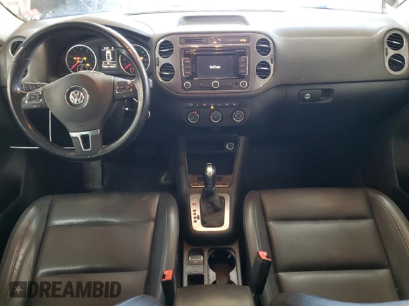 2013 Volkswagen Tiguan SE z VIN WVGBV7AX9DW529234, wystawiony jako Copart lot #41610635 z przebiegiem 130 566 mil mil oraz Szkoda całkowita • Salvage title. Historia ofert i sprzedaży dostępna na DreamBid. Obrazek 8.
