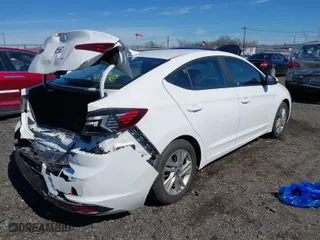 2020 Hyundai Elantra SEL with VIN 5NPD84LF6LH570786, listed as a IAAI auction lot 41800432 with 81,192 mi miles. Bid and sale history available at carsss.com. Image 4.