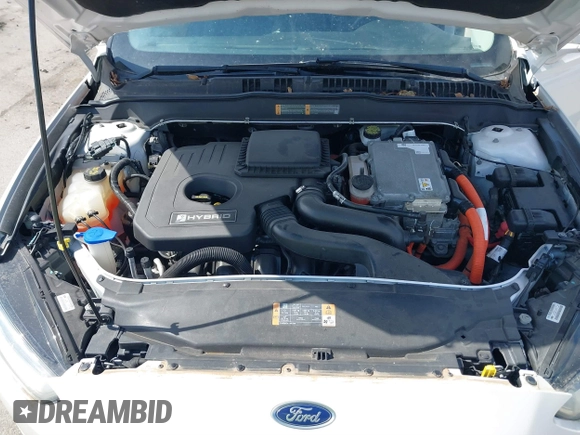 2013 Ford Fusion SE Hybrid with VIN 3FA6P0LU0DR123488, listed as a IAAI auction lot 41869121 with 176,287 mi miles. Bid and sale history available at carsss.com. Image 10.