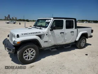 2023 Jeep Gladiator Freedom с VIN 1C6HJTAG1PL585720, выставлен на аукционе Copart как лот 47386855 с пробегом 14 525 миль миль и Списание • Salvage title. История ставок и продаж доступна на DreamBid. Изображение 1.