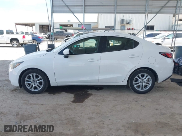 2016 Scion iA with VIN 3MYDLBZV3GY101182, listed as a IAAI auction lot 41788071 with 92,406 mi miles. Bid and sale history available at carsss.com. Image 14.