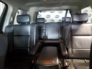 2008 Infiniti QX56 z VIN 5N3AA08D98N909588, wystawiony jako Copart lot #54063755 z przebiegiem 150 723 mil mil oraz Czysty tytuł • Clean title. Historia ofert i sprzedaży dostępna na DreamBid. Obrazek 10.