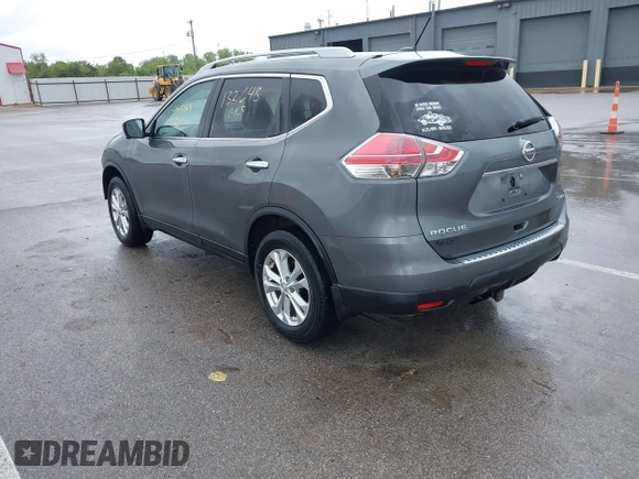 2015 Nissan Rogue SL z VIN 5N1AT2MV5FC799273, wystawiony jako IAAI lot #42281369 z przebiegiem 132 648 mil mil oraz . Historia ofert i sprzedaży dostępna na DreamBid. Obrazek 3.