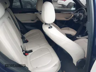 2019 BMW X1 sDrive28i with VIN WBXHU7C5XK5L10933, listed as a IAAI auction lot 41931162 with 55,308 mi miles. Bid and sale history available at carsss.com. Image 8.