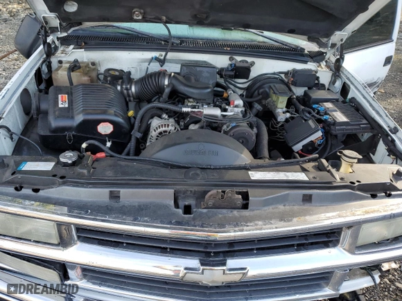 1997 Chevrolet Tahoe with VIN 1GNEK13R8VJ372825, listed as a Copart auction lot 47395435 with 211,491 mi miles and Salvage Title. Bid and sale history available at carsss.com. Image 12.