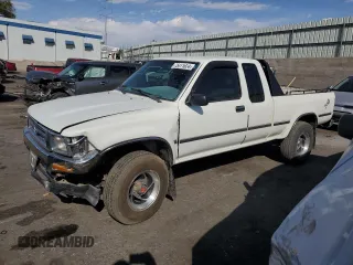 1993 Toyota Pickup DLX z VIN JT4VN13D3P5125406, wystawiony jako Copart lot #75011624 z przebiegiem 152 663 mil mil oraz Szkoda całkowita • Salvage title. Historia ofert i sprzedaży dostępna na DreamBid. Obrazek 1.