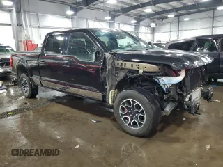 2022 Ford F-150 XL with VIN 1FTFW1E82NFA29355, listed as a Copart auction lot 60212125 with 89,709 mi miles and Salvage title. Bid and sale history available at DreamBid. Image 4.