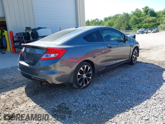 2013 Honda Civic Si z VIN 2HGFG4A58DH703047, wystawiony jako IAAI lot #42177965 z przebiegiem Nie podano mil oraz . Historia ofert i sprzedaży dostępna na DreamBid. Obrazek 4.