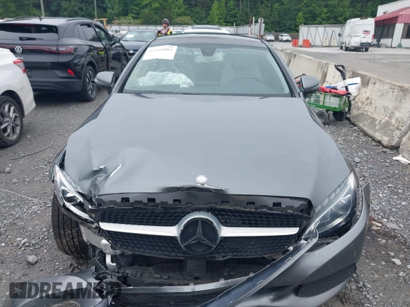 2017 Mercedes-Benz C 300 z VIN WDDWJ4JB4HF379226, wystawiony jako IAAI lot #42366082 z przebiegiem 96 015 mil mil oraz . Historia ofert i sprzedaży dostępna na DreamBid. Obrazek 12.