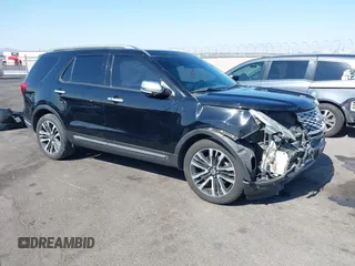 2018 Ford Explorer Platinum z VIN 1FM5K8HT5JGC94254, wystawiony jako IAAI lot #42373704 z przebiegiem 85 644 mil mil oraz . Historia ofert i sprzedaży dostępna na DreamBid. Obrazek 1.
