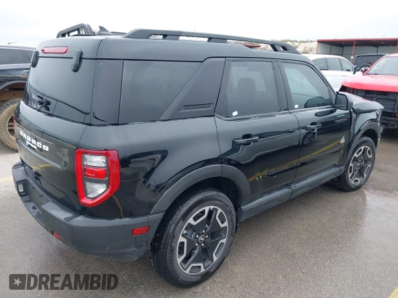 2024 Ford Bronco Sport Outer Banks z VIN 3FMCR9C61RRE99441, wystawiony jako IAAI lot #41560792 z przebiegiem 2 631 mil mil oraz . Historia ofert i sprzedaży dostępna na DreamBid. Obrazek 4.
