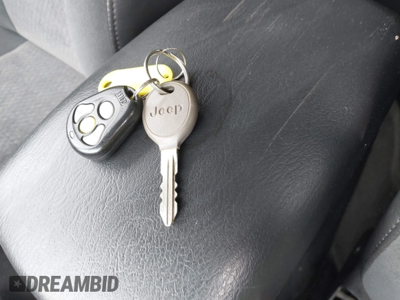 2004 Jeep Liberty Limited z VIN 1J4GL58K34W211893, wystawiony jako IAAI lot #41941287 z przebiegiem 139 985 mil mil oraz . Historia ofert i sprzedaży dostępna na DreamBid. Obrazek 11.