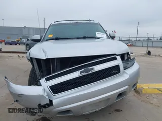 2013 Chevrolet Avalanche LT with VIN 3GNMCFE04DG162646, listed as a IAAI auction lot 41591896 with 151,541 mi miles and . Bid and sale history available at DreamBid. Image 13.