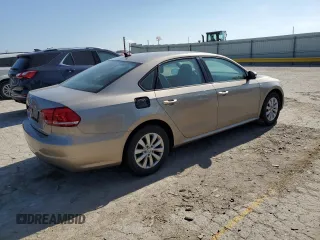 2015 Volkswagen Passat Limited Edition Edition with VIN 1VWAT7A32FC096487, listed as a Copart auction lot 62370505 with 186,517 mi miles and Clean title. Bid and sale history available at DreamBid. Image 3.