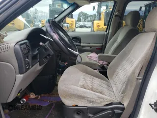 2003 Chevrolet Venture w/Y3G Mobility Pkg with VIN 1GNDX03E23D310000, listed as a Copart auction lot 49471765 with 141,660 mi miles and Salvage Title. Bid and sale history available at carsss.com. Image 7.