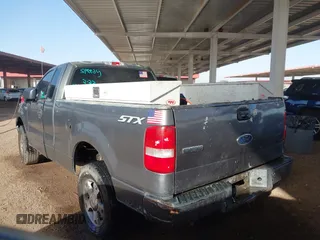 2004 Ford F-150 XL z VIN 1FTRF12W84NC32089, wystawiony jako IAAI lot #41653886 z przebiegiem 279 891 mil mil oraz . Historia ofert i sprzedaży dostępna na DreamBid. Obrazek 3.
