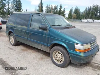 1994 Plymouth Voyager z VIN 2P4GH45R5RR696746, wystawiony jako IAAI lot #42001285 z przebiegiem 126 407 mil mil oraz . Historia ofert i sprzedaży dostępna na DreamBid. Obrazek 1.