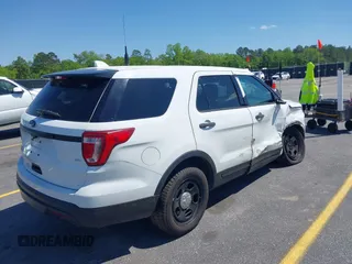 2017 Ford Police Interceptor Utility z VIN 1FM5K8ARXHGA04700, wystawiony jako IAAI lot #41942683 z przebiegiem 120 594 mil mil oraz . Historia ofert i sprzedaży dostępna na DreamBid. Obrazek 4.