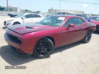 2017 Dodge Challenger SXT z VIN 2C3CDZAGXHH640987, wystawiony jako IAAI lot #42462976 z przebiegiem 146 943 mil mil oraz . Historia ofert i sprzedaży dostępna na DreamBid. Obrazek 18.