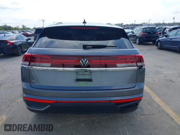 2024 Volkswagen Atlas SE with VIN 1V2DE2CA9RC250981, listed as a IAAI auction lot 41487466 with 10,021 mi miles and . Bid and sale history available at DreamBid. Image 16.