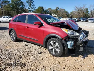 2017 Kia Niro Touring Launch Edition with VIN KNDCC3LC6H5055773, listed as a Copart auction lot 89213585 with 102,133 mi miles and Salvage Title. Bid and sale history available at carsss.com. Image 4.