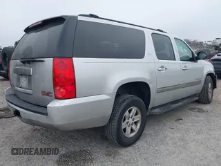 2014 GMC Yukon XL SLT with VIN 1GKS1KE08ER188302, listed as a IAAI auction lot 41531485 with 196,810 mi miles. Bid and sale history available at carsss.com. Image 4.