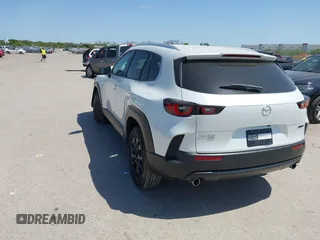 2024 Mazda CX-50 S Select с VIN 7MMVABAM9RN238736, выставлен на аукционе IAAI как лот 42003658 с пробегом 9 880 миль миль и . История ставок и продаж доступна на DreamBid. Изображение 3.