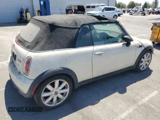 2008 MINI Convertible z VIN WMWRF33518TG19506, wystawiony jako Copart lot #67304804 z przebiegiem Nie podano mil oraz Czysty tytuł • Clean title. Historia ofert i sprzedaży dostępna na DreamBid. Obrazek 3.