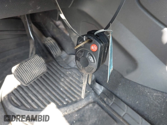 2014 Ford Escape SE with VIN 1FMCU9GX1EUB52373, listed as a IAAI auction lot 42163933 with 128,634 mi miles. Bid and sale history available at carsss.com. Image 11.