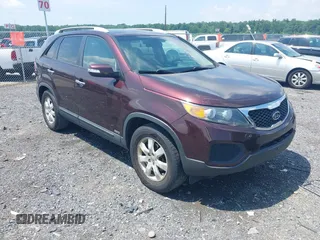2013 Kia Sorento LX with VIN 5XYKTDA25DG318980, listed as a IAAI auction lot 42638031 with 126,451 mi miles and . Bid and sale history available at DreamBid. Image 1.
