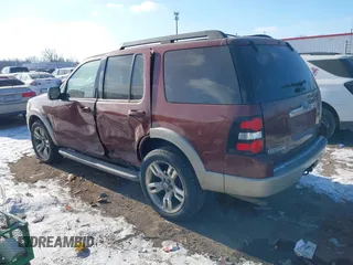 2009 Ford Explorer z VIN 1FMEU84899UA31466, wystawiony jako IAAI lot #41386025 z przebiegiem 173 671 mil mil oraz . Historia ofert i sprzedaży dostępna na DreamBid. Obrazek 14.