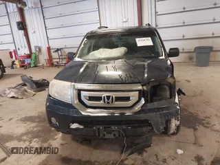 2009 Honda Pilot EX-L with VIN 5FNYF48579B044150, listed as a IAAI auction lot 41568792 with 244,763 mi miles. Bid and sale history available at carsss.com. Image 12.