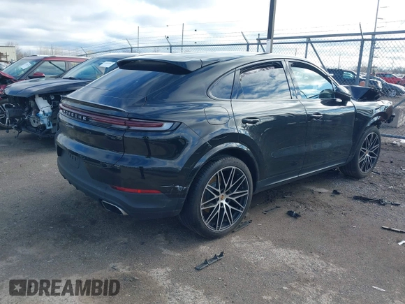 2025 Porsche Cayenne z VIN WP1BA2AY4SDA29016, wystawiony jako IAAI lot #41899275 z przebiegiem 7 099 mil mil oraz . Historia ofert i sprzedaży dostępna na DreamBid. Obrazek 4.