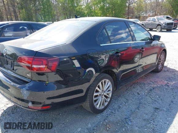 2016 Volkswagen Jetta Sedan 1.8T SEL with VIN 3VWL07AJ5GM263893, listed as a IAAI auction lot 41715603 with 188,778 mi miles. Bid and sale history available at carsss.com. Image 4.
