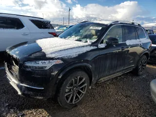 2016 Volvo XC90 T6 Momentum with VIN YV4A22PK2G1084096, listed as a Copart auction lot 70606302 with 132,238 mi miles. Bid and sale history available at carsss.com. Image 1.