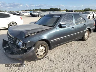 1998 Mercedes-Benz C 230/260/280/320 with VIN WDBHA23G8WA637787, listed as a Copart auction lot 88411815 with 207,843 mi miles and Salvage Title. Bid and sale history available at carsss.com. Image 1.