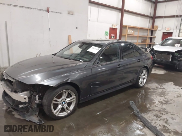 2013 BMW 3 Series 328i xDrive z VIN WBA3B3C55DJ812164, wystawiony jako IAAI lot #42473028 z przebiegiem 140 928 mil mil oraz . Historia ofert i sprzedaży dostępna na DreamBid. Obrazek 20.