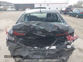 2021 Hyundai Accent SE z VIN 3KPC24A61ME134031, wystawiony jako IAAI lot #41534070 z przebiegiem 88 217 mil mil oraz . Historia ofert i sprzedaży dostępna na DreamBid. Obrazek 17.