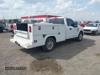 2019 Ford F-350 with VIN 1FDBF3A67KEG49808, listed as a IAAI auction lot 41907987 with 56,677 mi miles and . Bid and sale history available at DreamBid. Image 4.