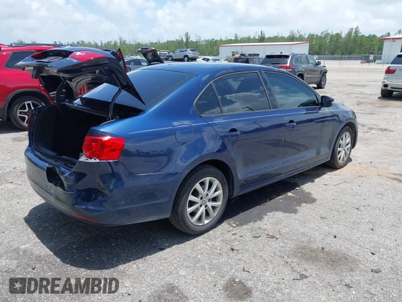2012 Volkswagen Jetta SE with VIN 3VWDP7AJ4CM370055, listed as a IAAI auction lot 42501456 with 90,800 mi miles and . Bid and sale history available at DreamBid. Image 4.